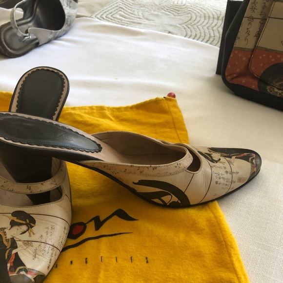 Genuine ICON heels. Size 9 - Picture 3 of 4